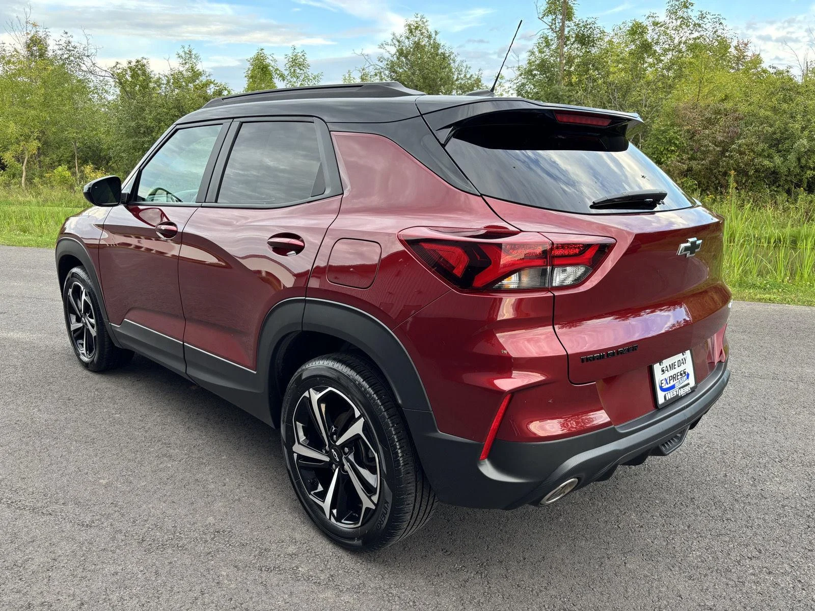 Used 2023 CRIMSON METALLIC Chevrolet RS image 5