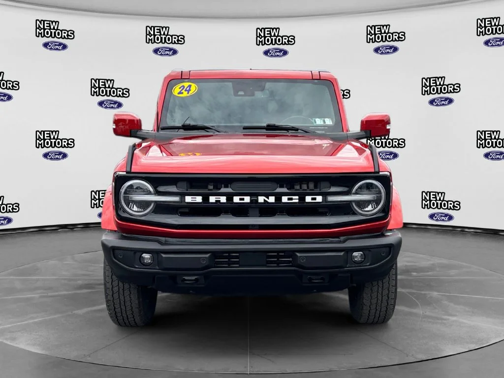 Used 2024 Chili Pepper Red Ford Outer Banks image 9