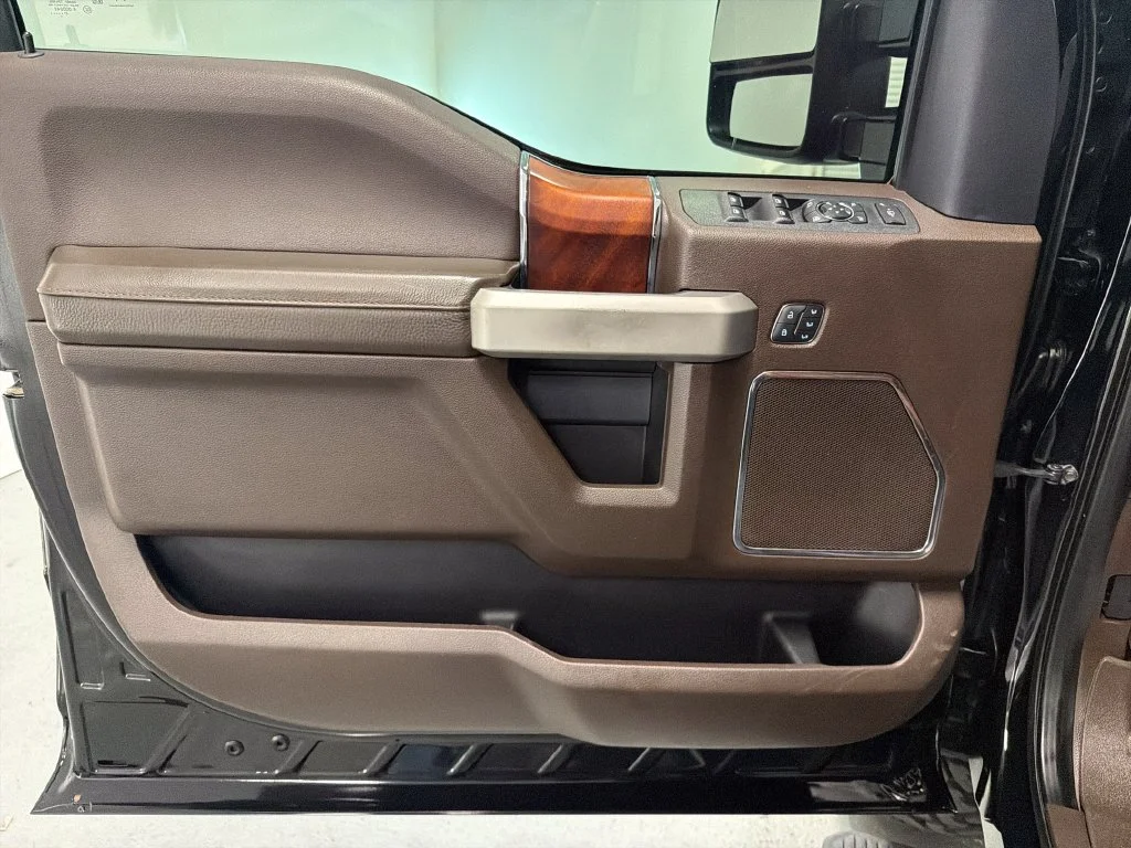Used 2022 Black Ford King Ranch image 19