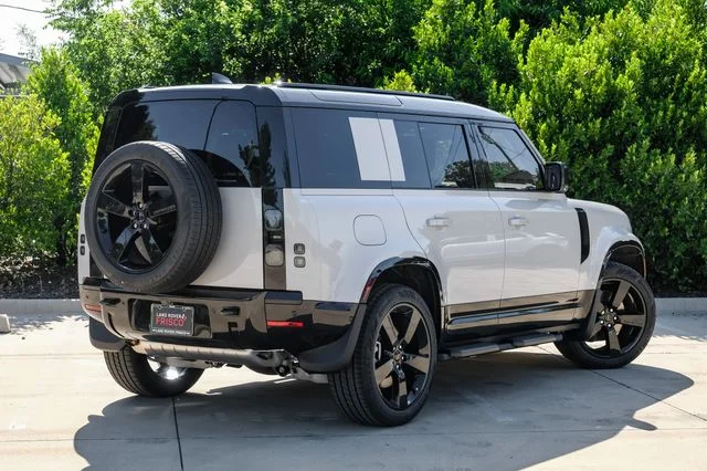 New 2026 Borasco Grey Land Rover X-Dynamic SE image 8