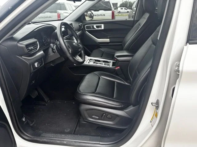 Used 2020 White Ford XLT image 8
