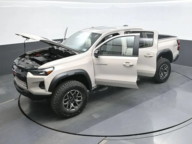2026 Chevrolet Colorado ZR2 - Photo 28