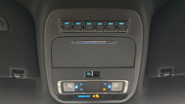 Used 2025 Antimatter Blue Metallic Ford Tremor image 33