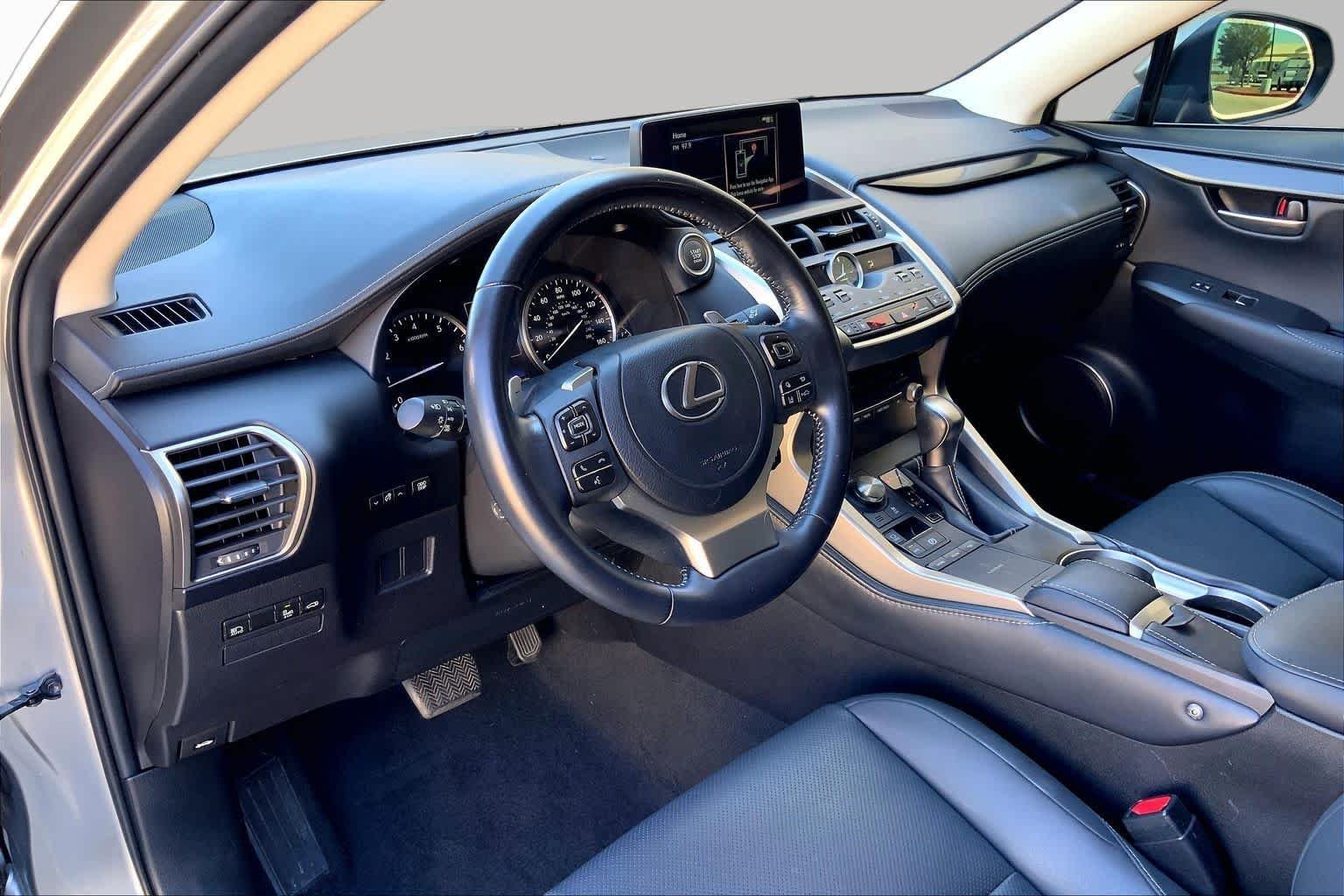 Used 2021 Atomic Silver Lexus  image 18