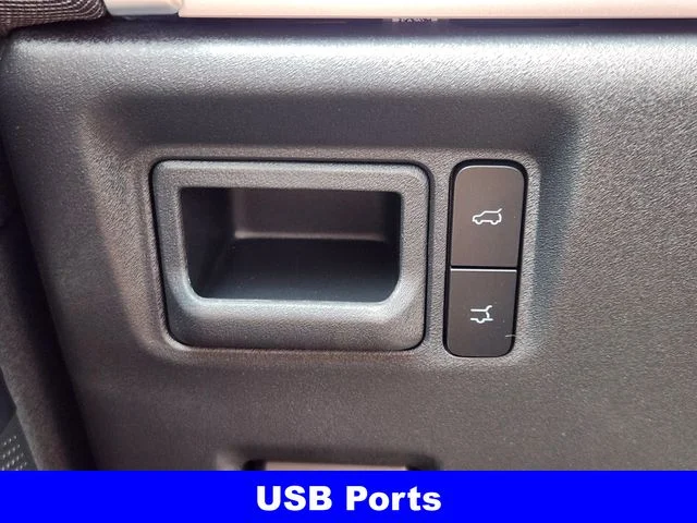 New 2026 Star White Metallic Tri-Coat Ford MAX Active image 22
