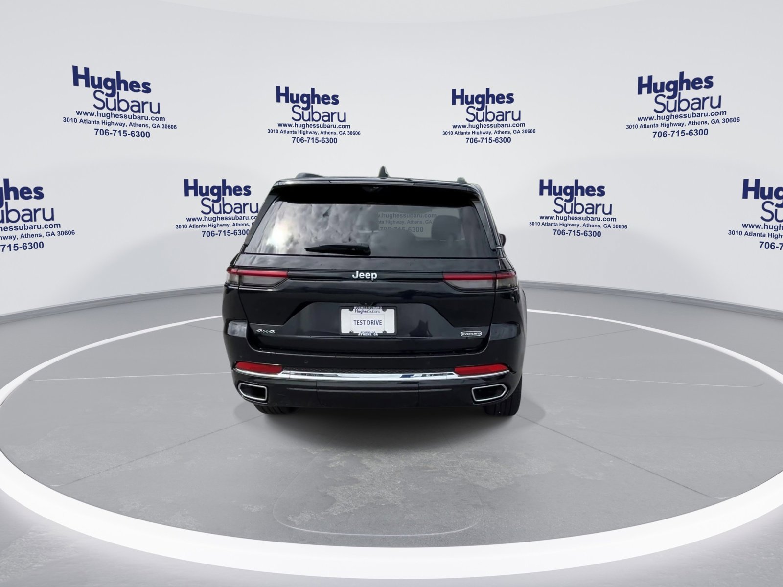 Used 2023 Diamond Black Crystal Pearlcoat Jeep Overland image 9
