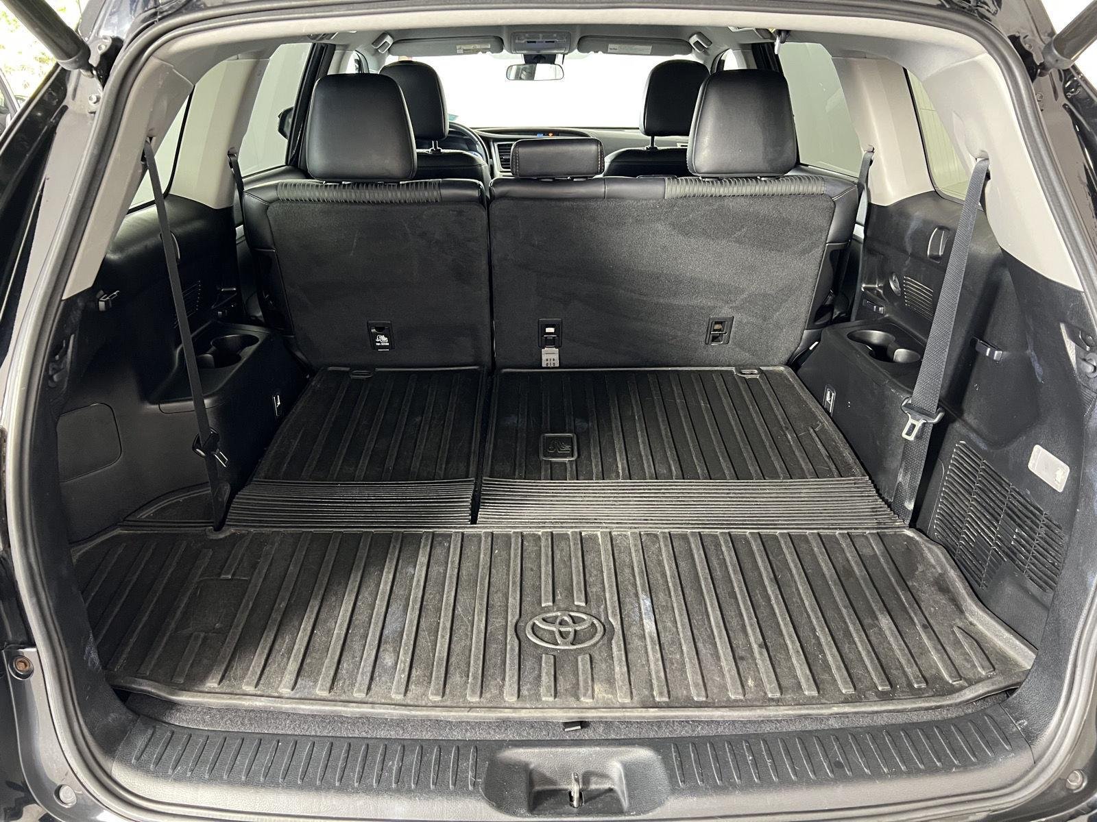 Used 2018 Midnight Black Metallic Toyota LE Plus image 21