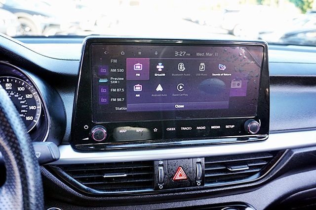 Used 2023 White Kia GT-Line image 22