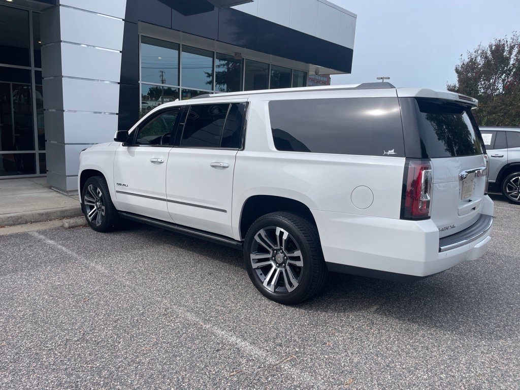 Used 2020 White GMC Denali image 2