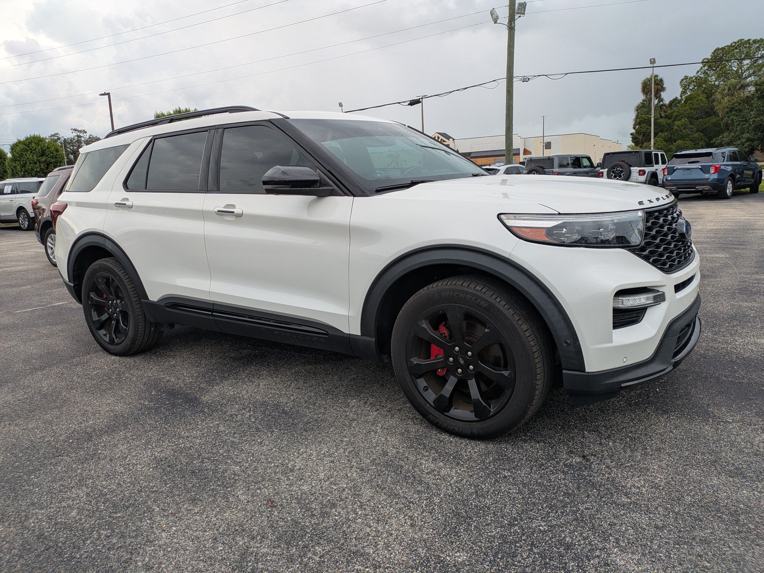 Used 2022  Ford ST image 2