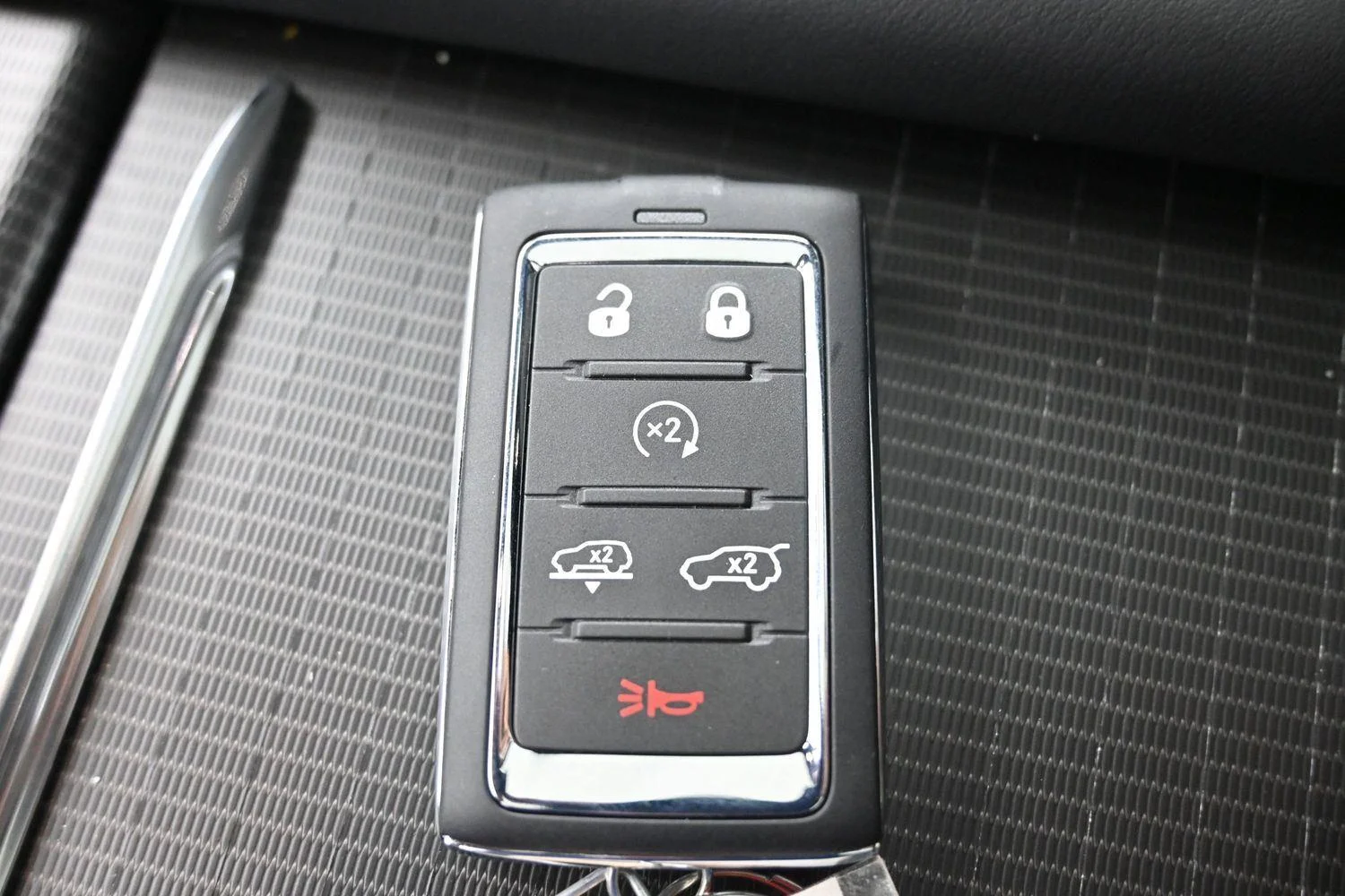 New 2026 High Gloss Black Jeep Summit Reserve image 33