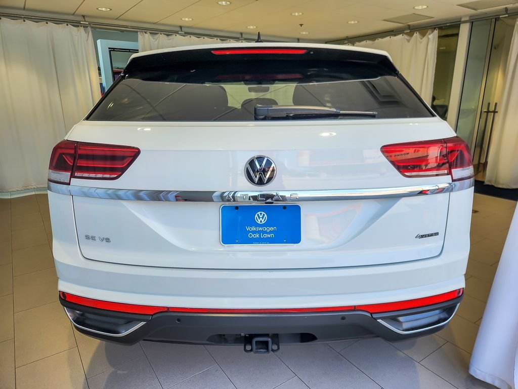 Used 2023 Pure White Volkswagen 3.6L V6 SE w/Technology image 4