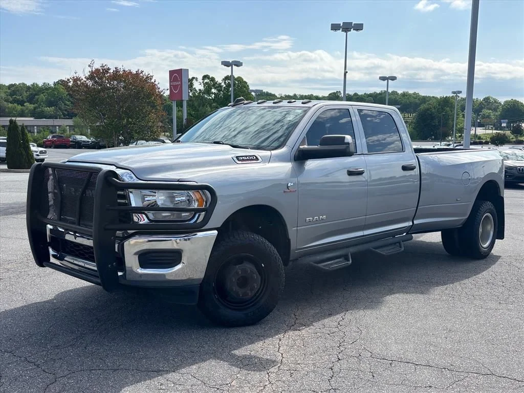 Used 2020 Silver Ram Tradesman image 2
