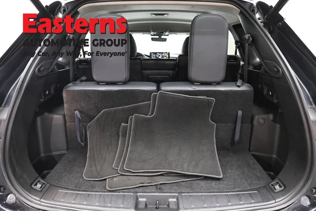 Used 2025 Gray Mitsubishi SE image 9