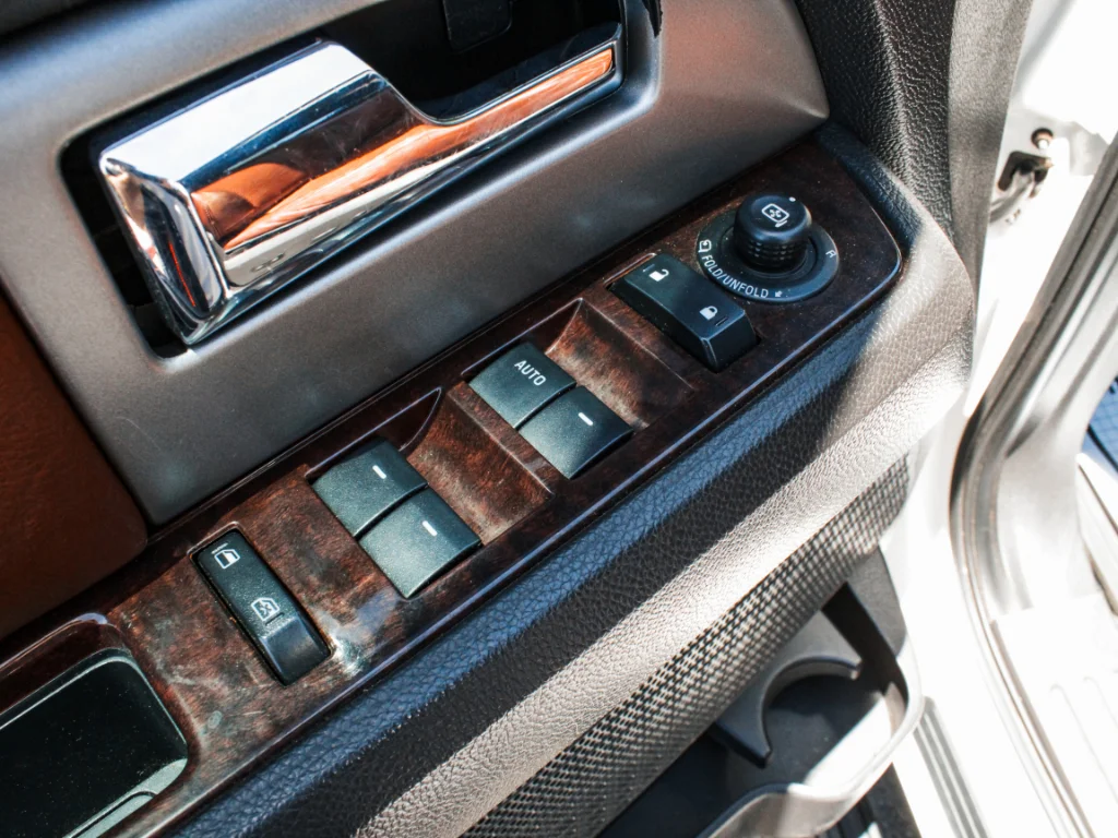 Used 2013 White Platinum Metallic Tri-Coat Ford King Ranch image 9
