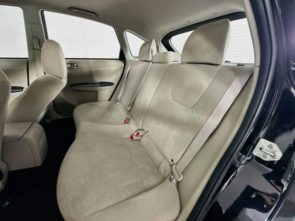 Used 2011 Obsidian Black Pearl Subaru 2.5i image 24
