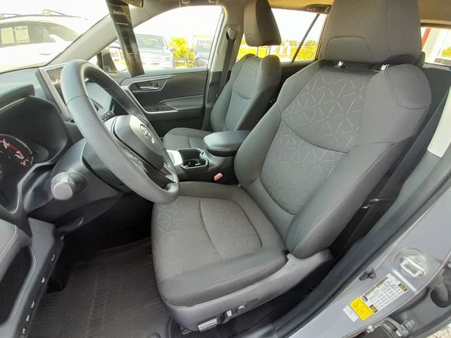 2024 Toyota RAV4 XLE - Photo 36
