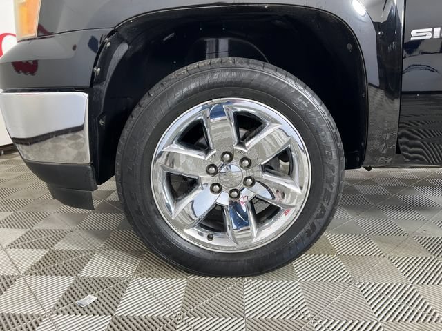 Used 2012 ONYX BLACK GMC SLE image 24