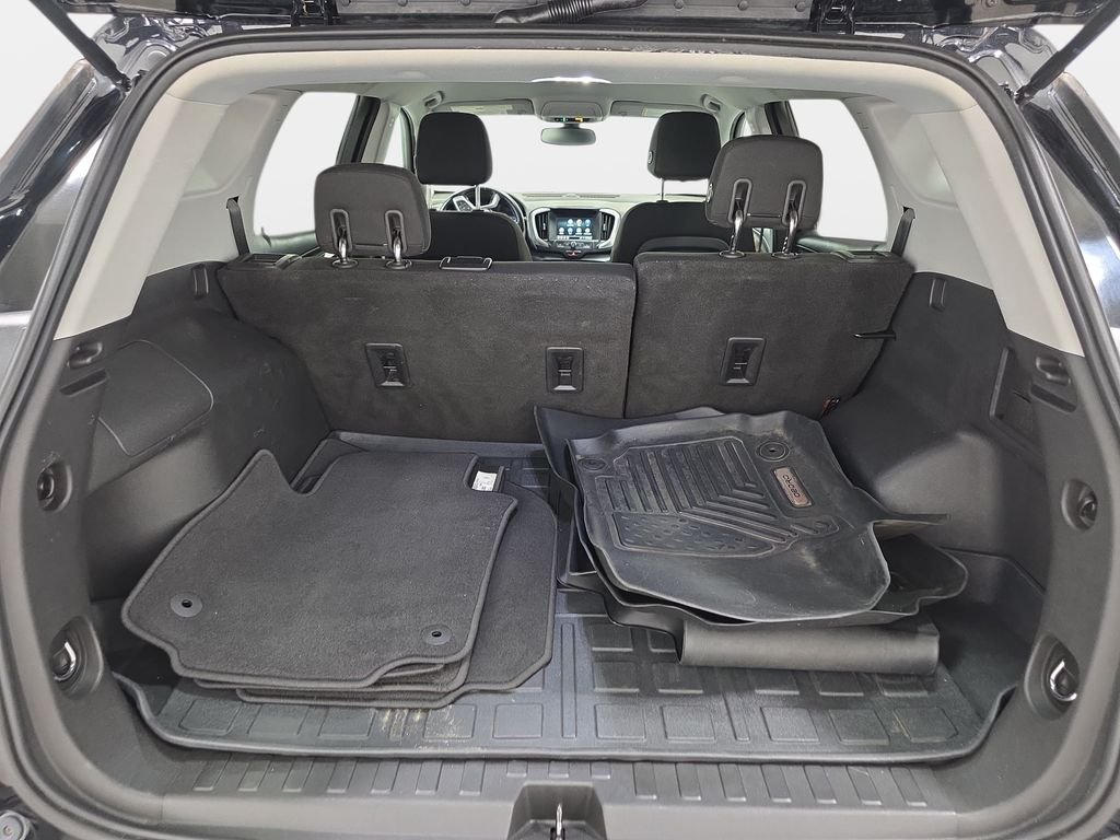Used 2019 Ebony Twilight Metallic GMC SLE image 32