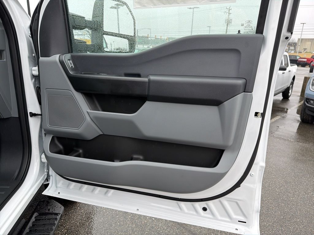 New 2026 Oxford White Ford F-350® XL FLAT BED image 16