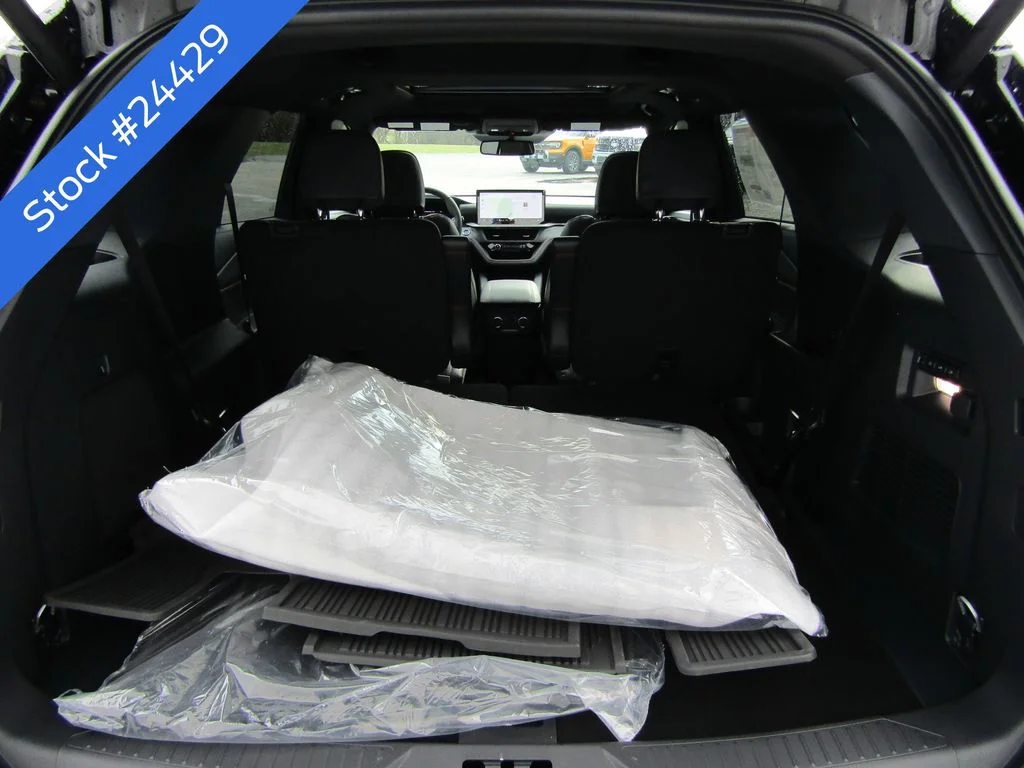 New 2026 Agate Black Metallic Ford ST image 5
