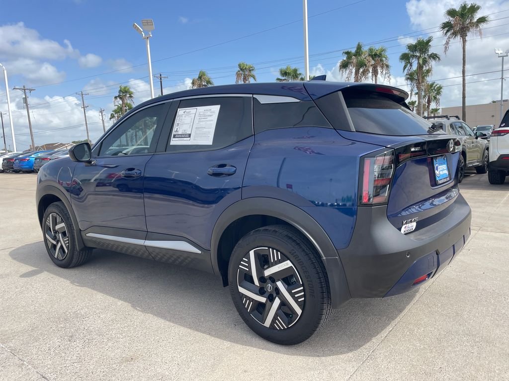 Used 2025 Blue Nissan SV image 3