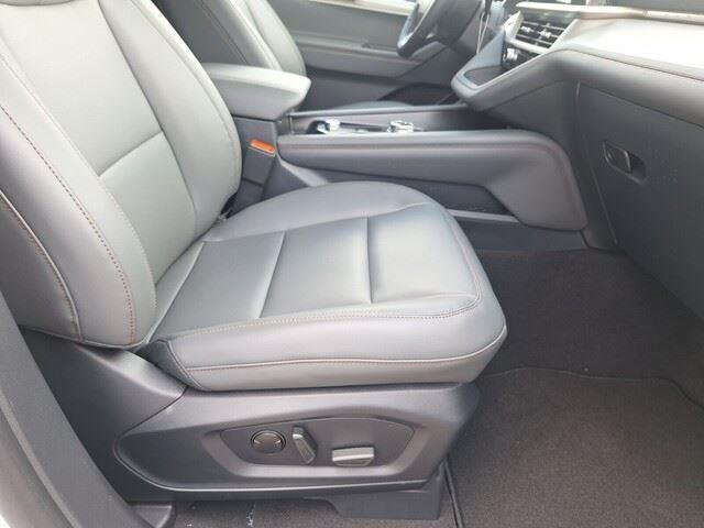 New 2026 Star White Metallic Tri-Coat Ford Active image 35