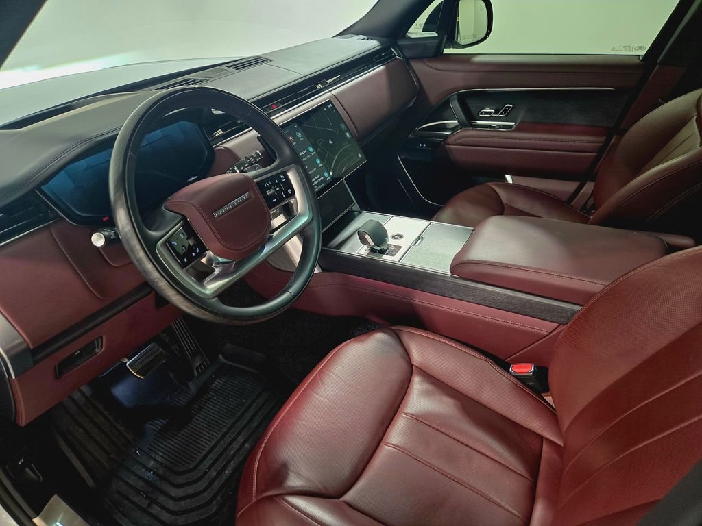 Certified Used 2025  Land Rover Autobiography image 21
