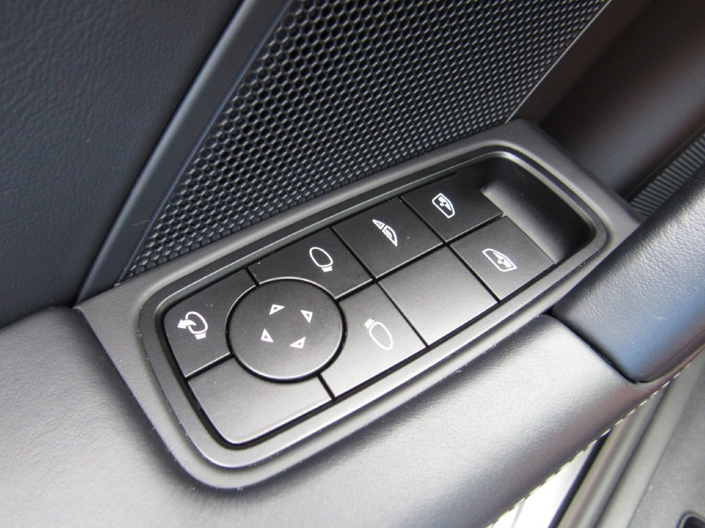 2025 Porsche 911 - Photo 27