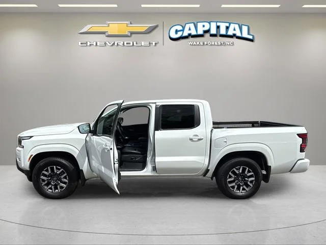 Used 2024 White Nissan SL image 10