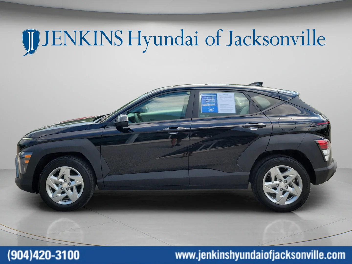 Used 2025 Abyss Black Pearl Hyundai SE image 6