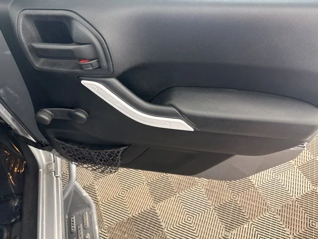 Used 2014 Silver Jeep Unlimited Sport image 21