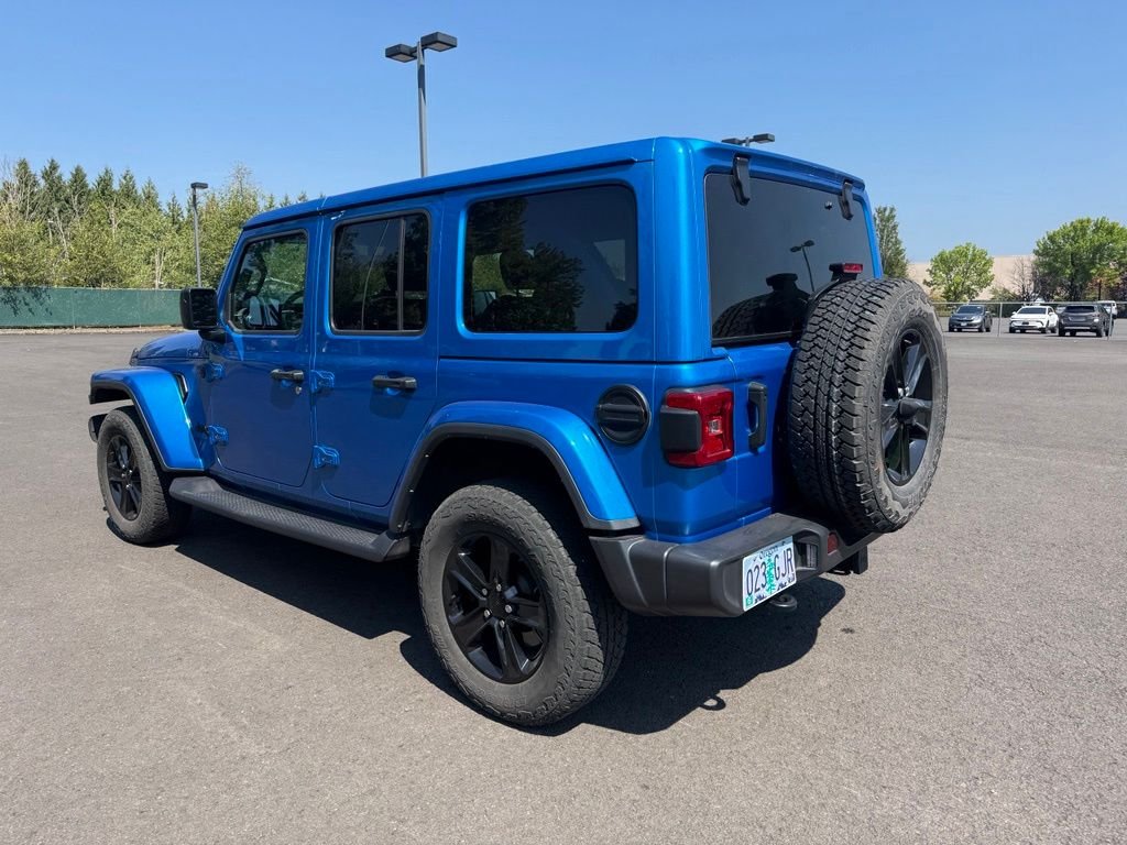 Used 2022 Hydro Blue Pearlcoat Jeep Unlimited Sahara Altitude image 4