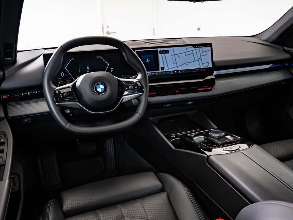 Used 2025 Mineral White Metallic BMW 530i xDrive image 4