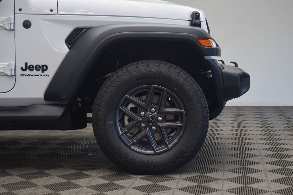 New 2026 Bright White Clear-Coat Exterior Paint Jeep Sport S image 6