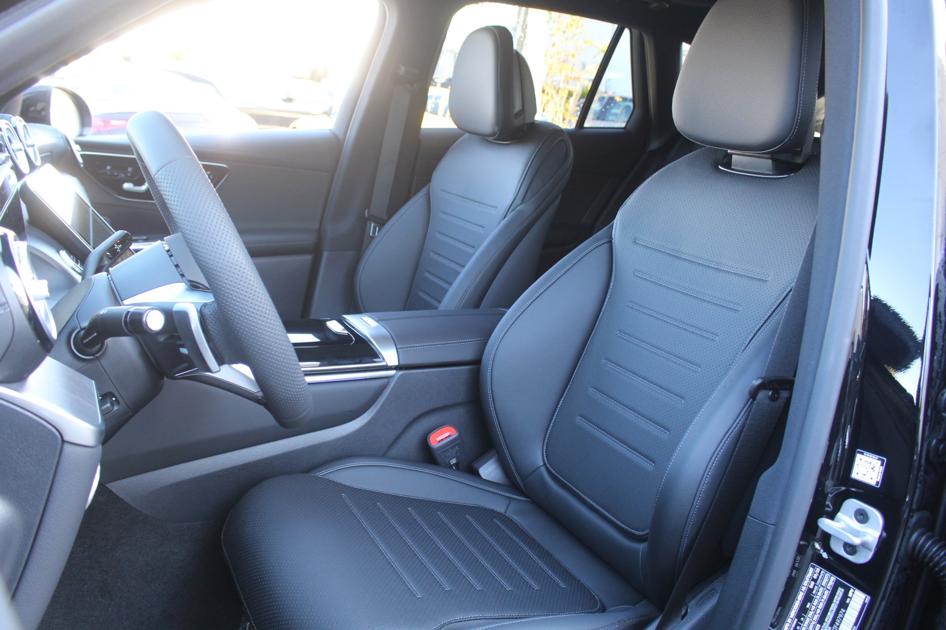 New 2026 Black Mercedes-Benz GLC 300 image 15