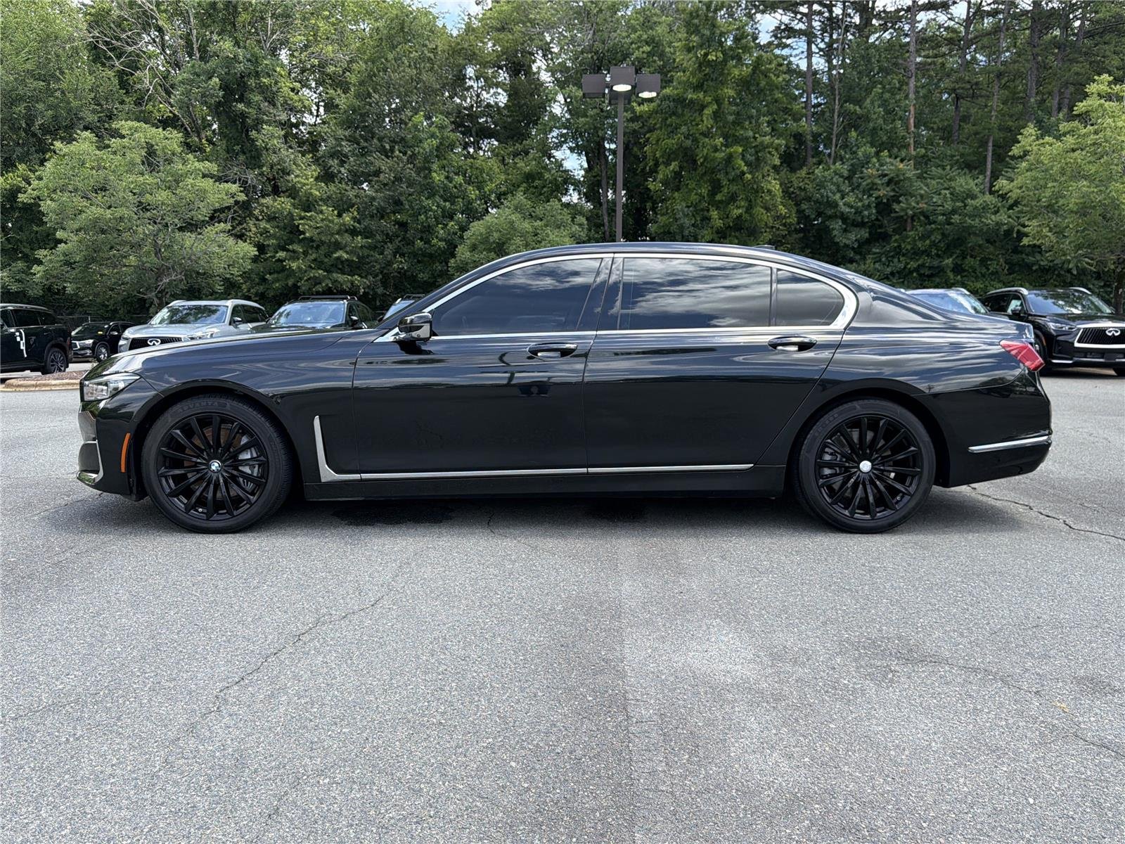 Used 2020 Black Sapphire Metallic BMW 740i xDrive image 23