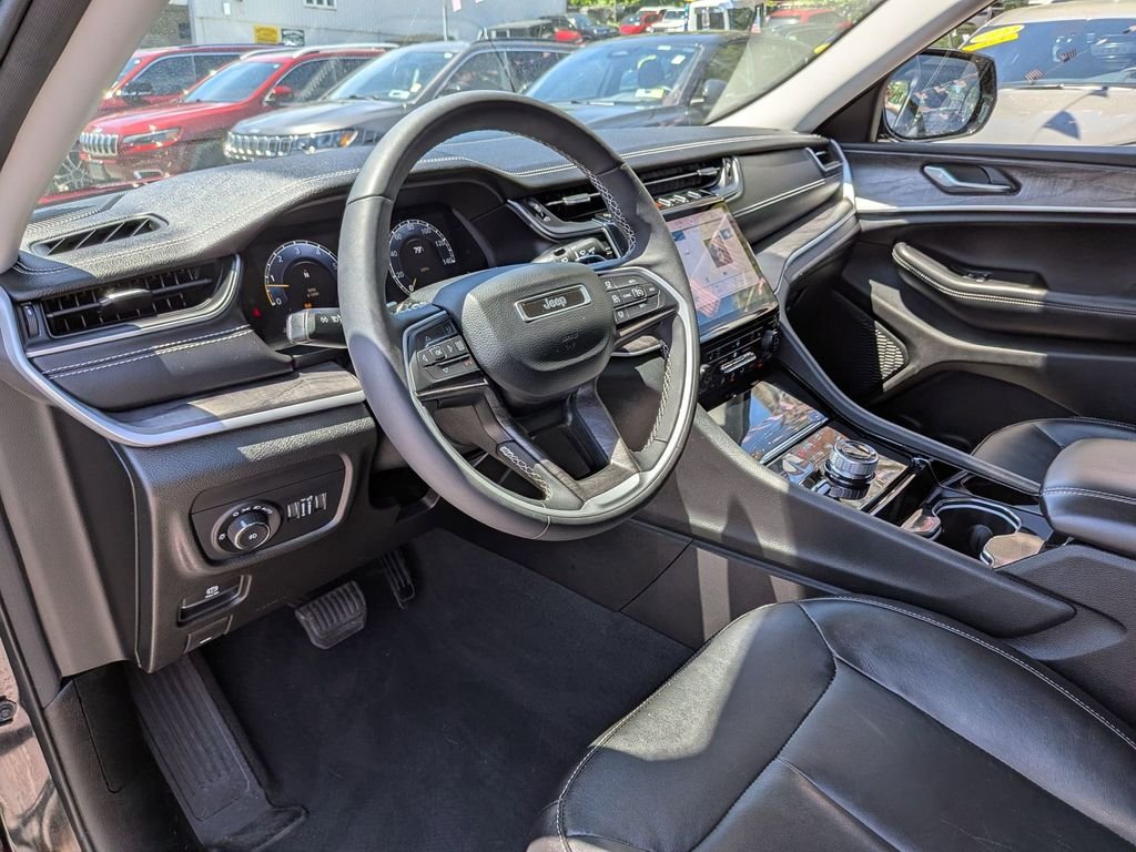 Used 2023 Black Jeep Limited image 13