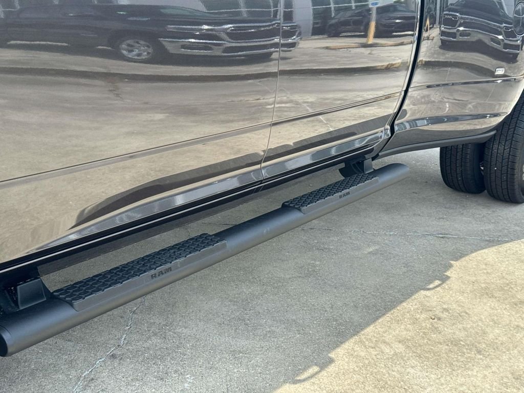 New 2026 Granite Crystal Metallic Clear-Coat Exterior Paint RAM Tradesman image 11