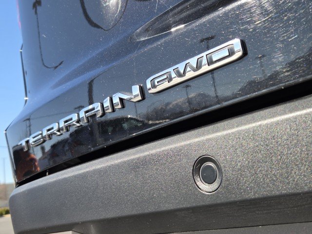 Used 2025 Ebony Twilight Metallic GMC Elevation image 47