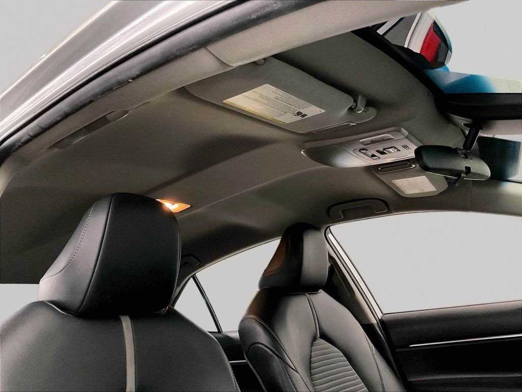 Used 2020 Silver Toyota SE image 26