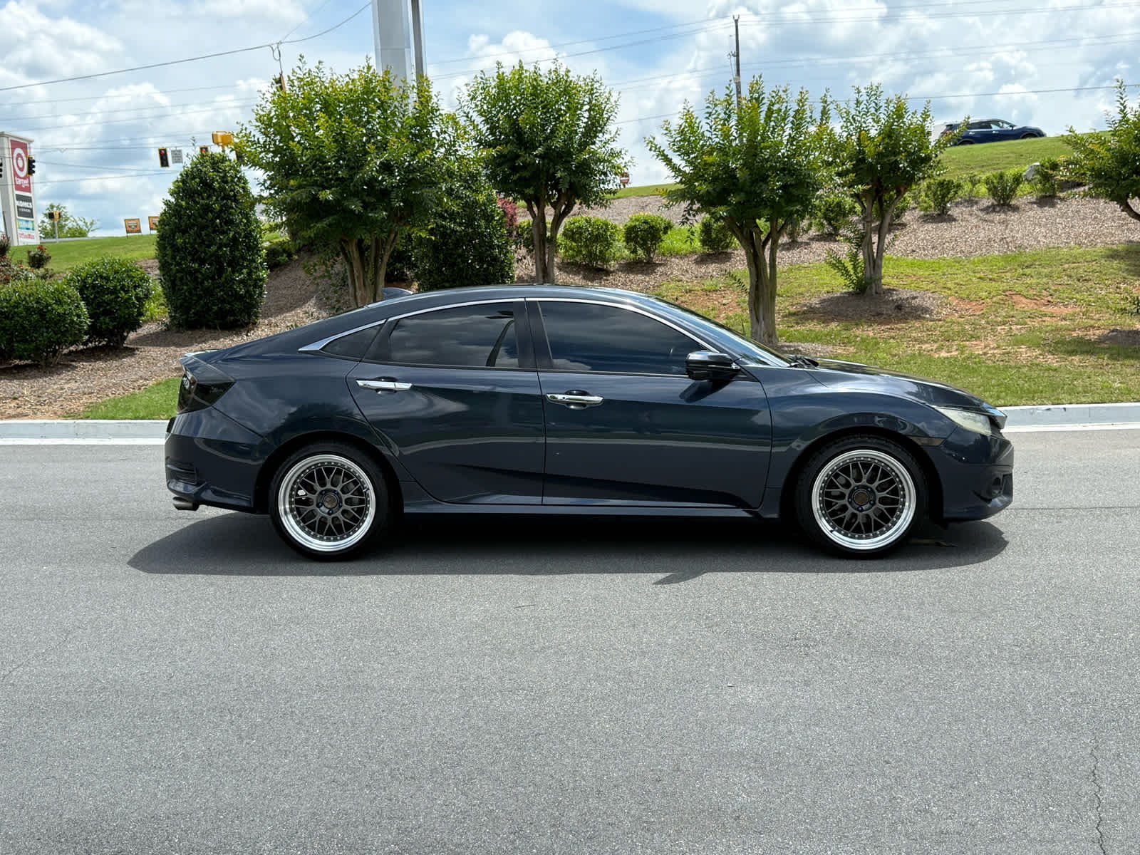 Used 2017 BLUE Honda Touring image 6