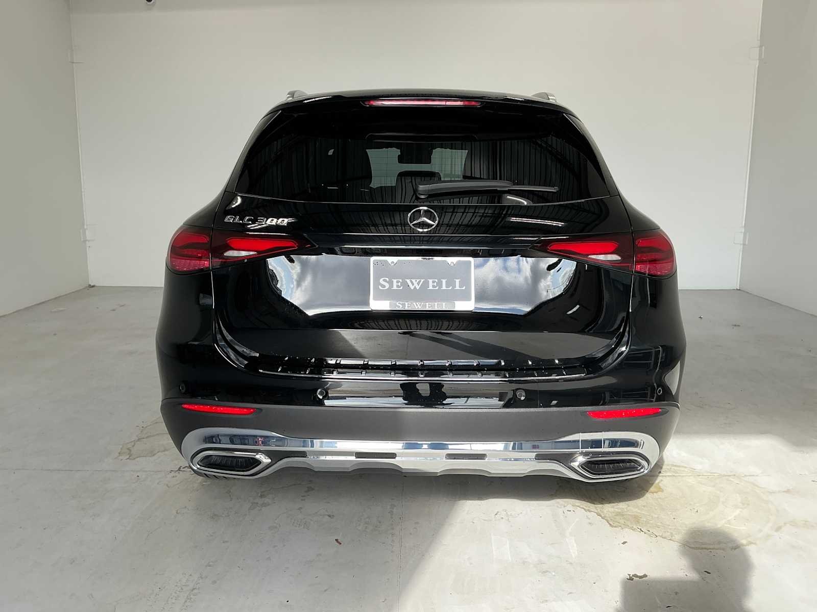 Certified Used 2026 Black Mercedes-Benz GLC 300 image 7