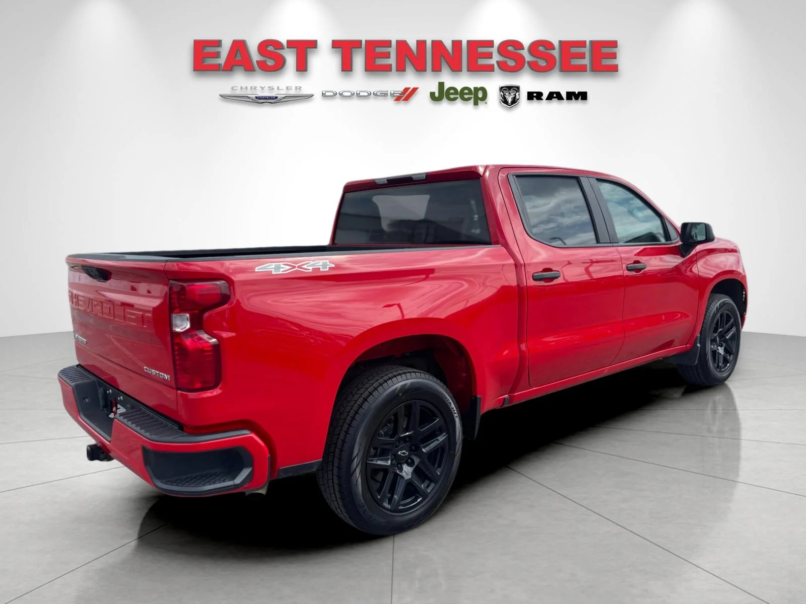 Used 2023 Red Chevrolet Custom image 3