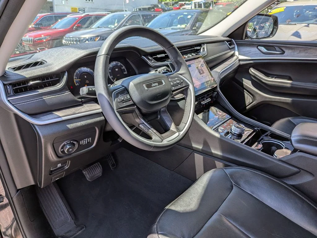 Used 2023 Black Jeep Limited image 13