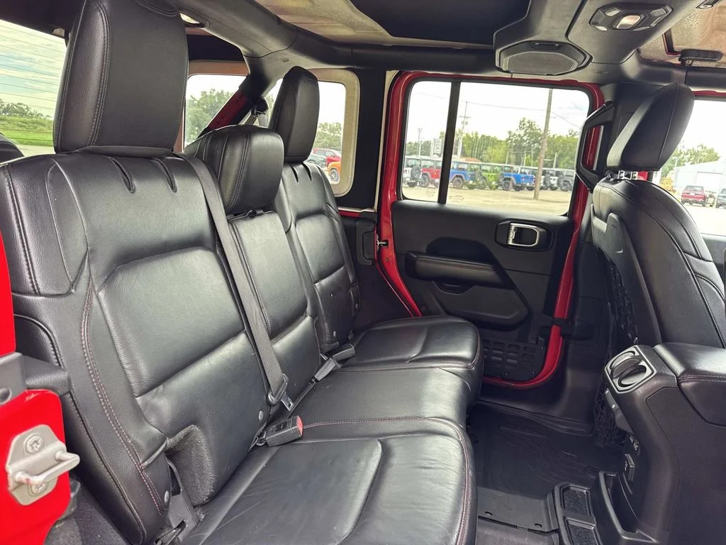 Used 2018 Red Jeep Unlimited Rubicon image 22