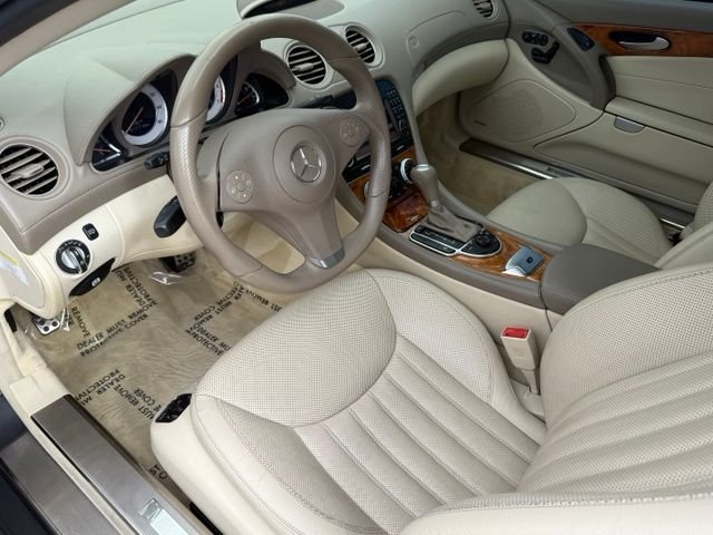Used 2012  Mercedes-Benz SL 550 image 10
