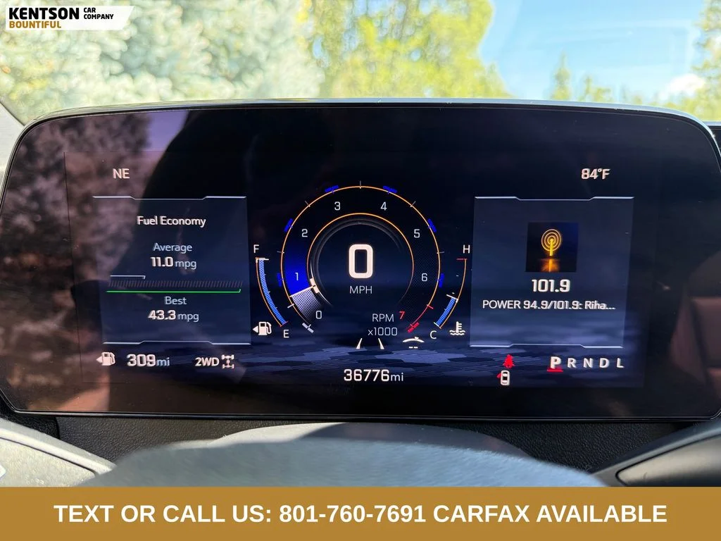 Used 2025 Gray Chevrolet Z71 image 14