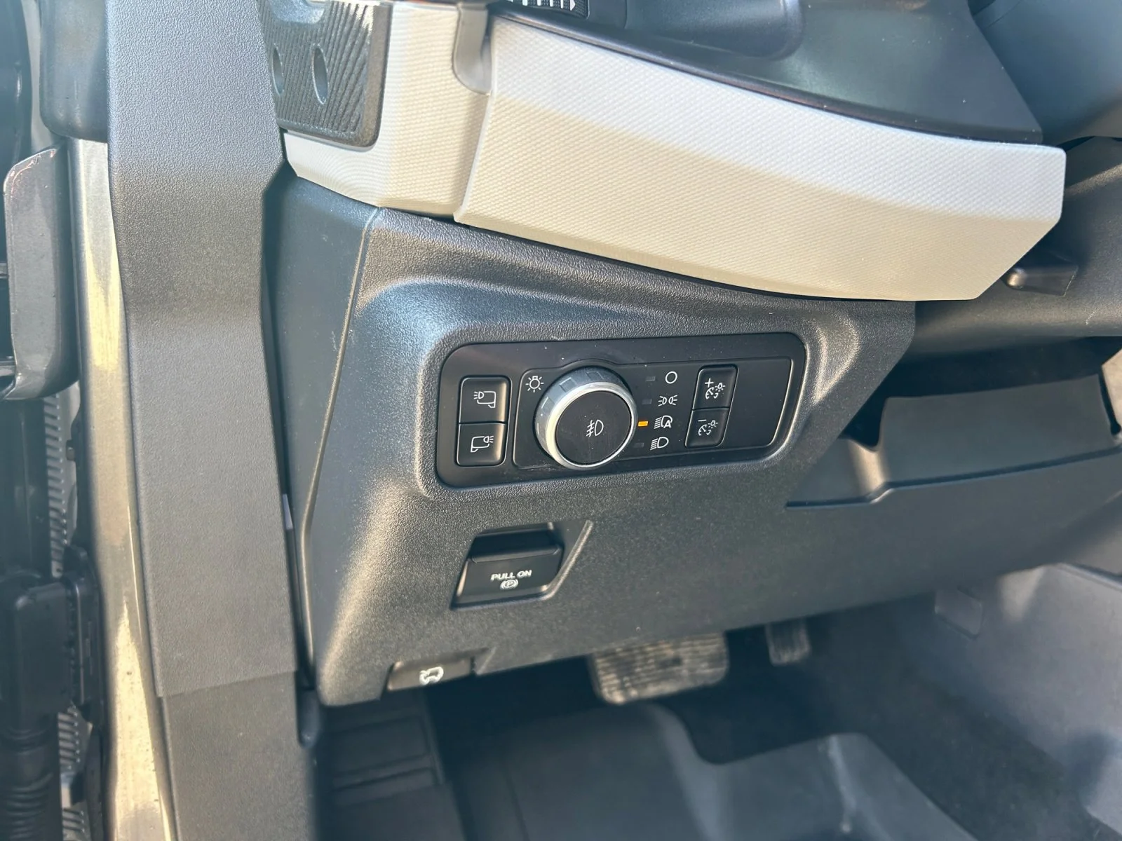 Used 2023 carbonized gray Ford Badlands Hardtop 4x4 Leather image 16
