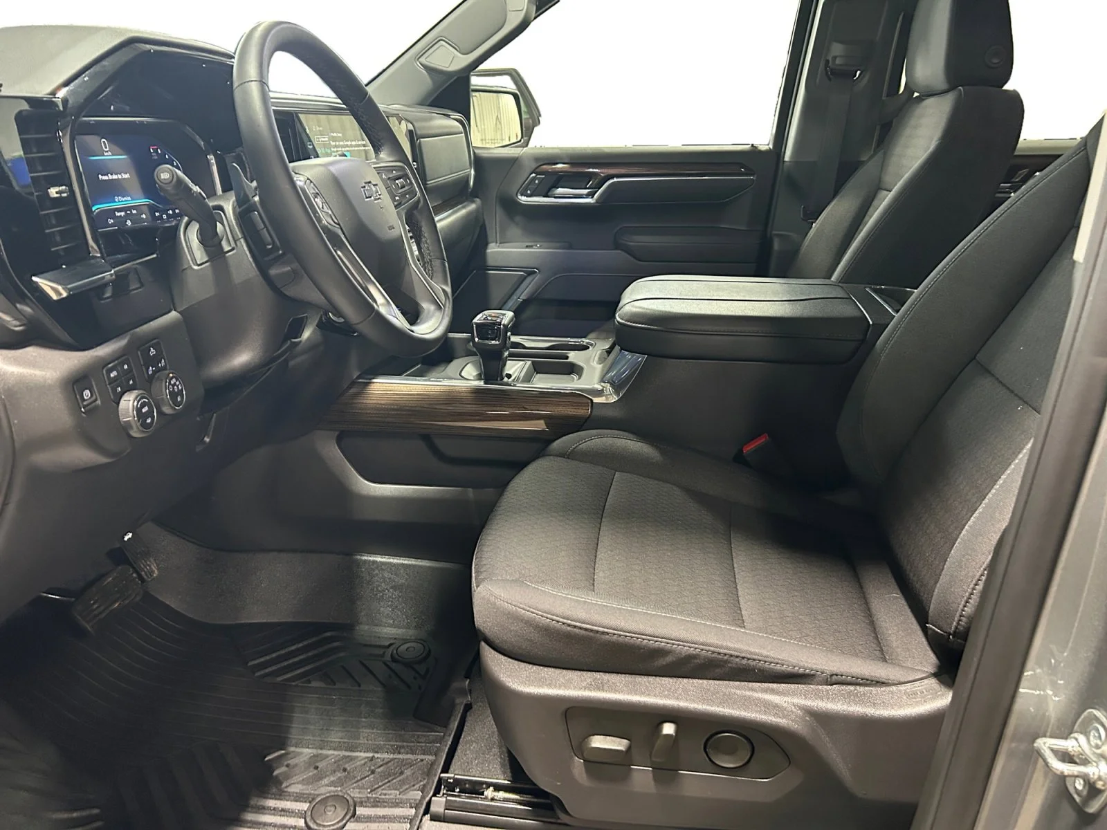 Used 2025 Silver Chevrolet LT Trail Boss Crew Cab image 14